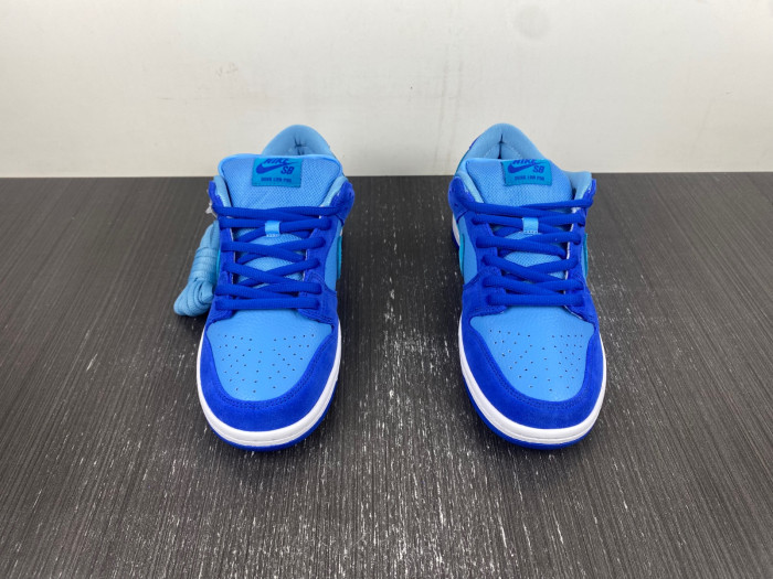 Nike SB Dunk Low Blue Raspberry DM0807-400