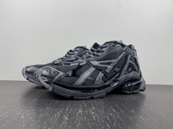 BLCG RUNNER SNEAKER 677403 W3RBR 1515