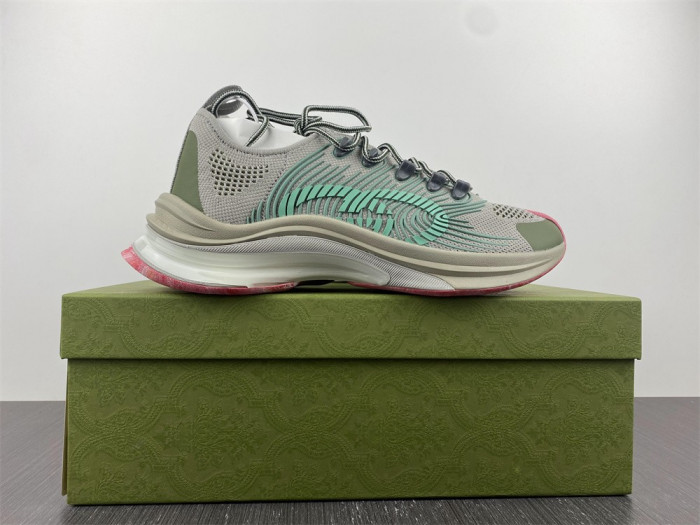 G*u*i run sneakers white blue orange