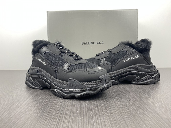 BLCG TRIPLE S SNEAKER 68563 W3CQ5 1000