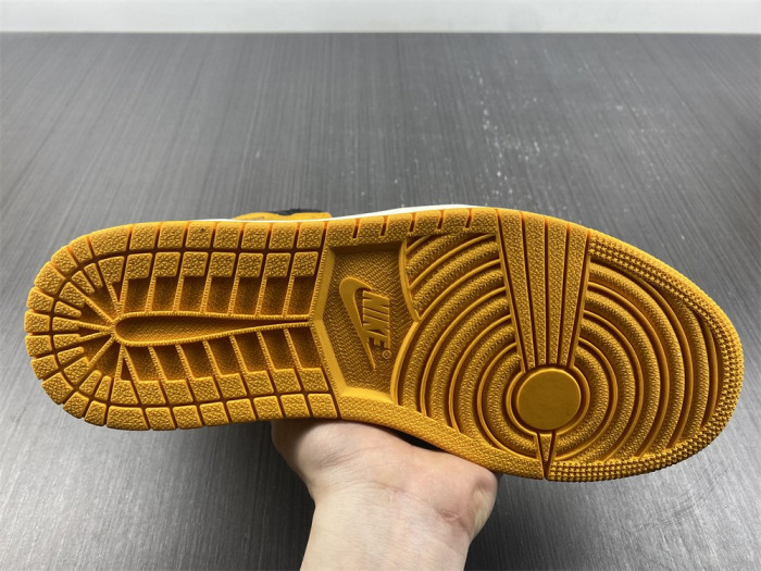 Air Jordan 1 High OG “Yellow Toe” 555088-711