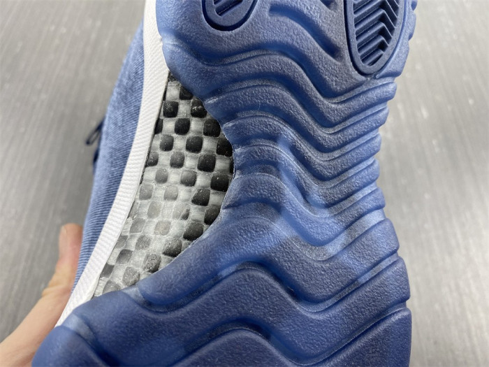 Air Jordan 11 Velvet WMNS “Midnight Navy” AR0715-441