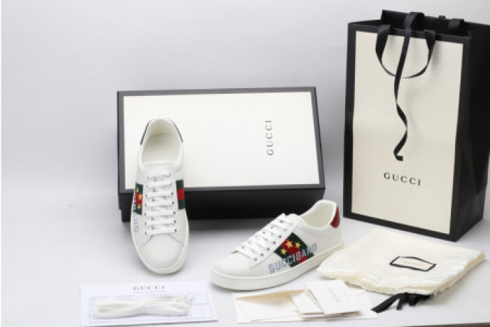 G*u*i ace embroidered low-top sneaker 603693 0fi10 9069