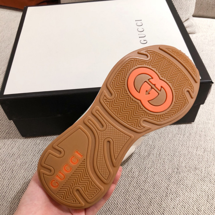 G*u*i mid sneaker