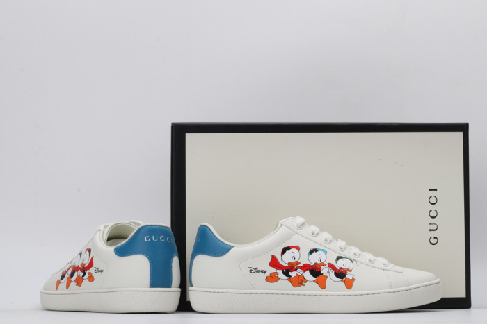 G*u*i low-top sneaker