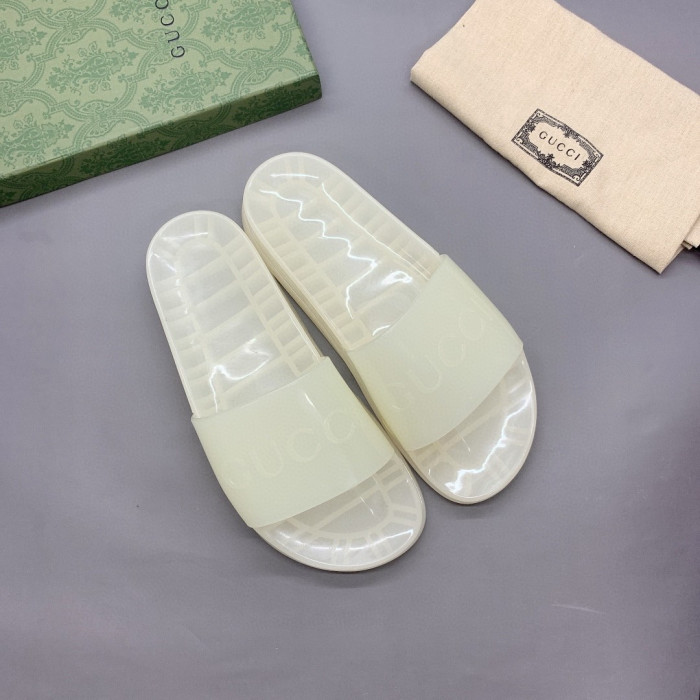 G*u*i slippers