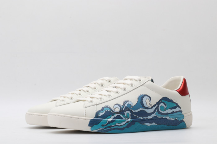 G*u*i low-top sneaker