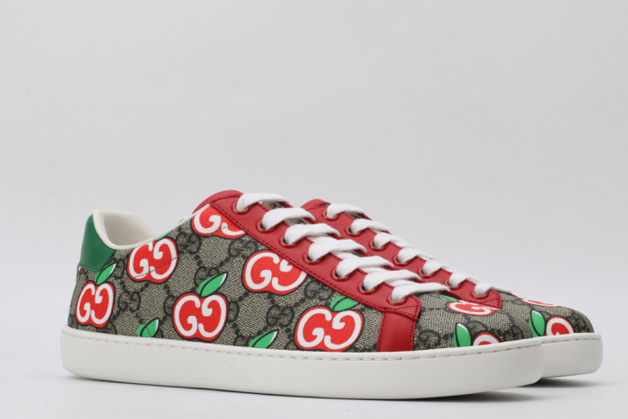 G*u*i low-top sneaker