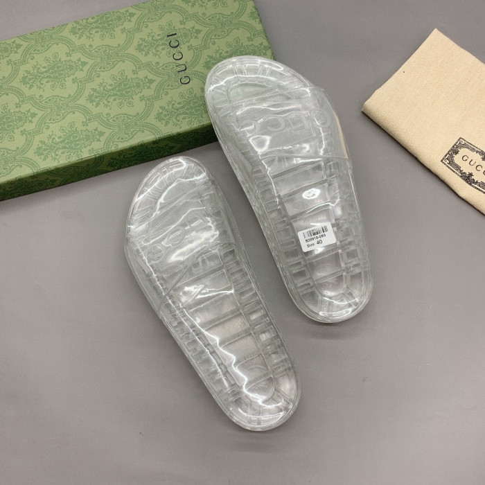 G*u*i slippers