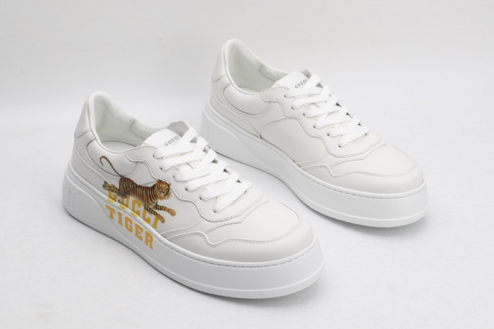 G*u*i low-top sneaker