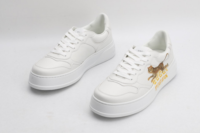 G*u*i low-top sneaker