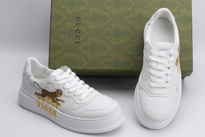 G*u*i low-top sneaker