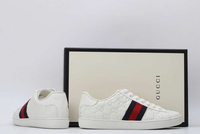 G*u*i low-top sneaker