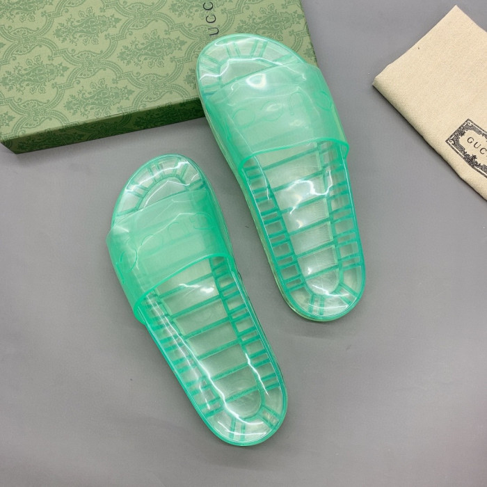 G*u*i slippers