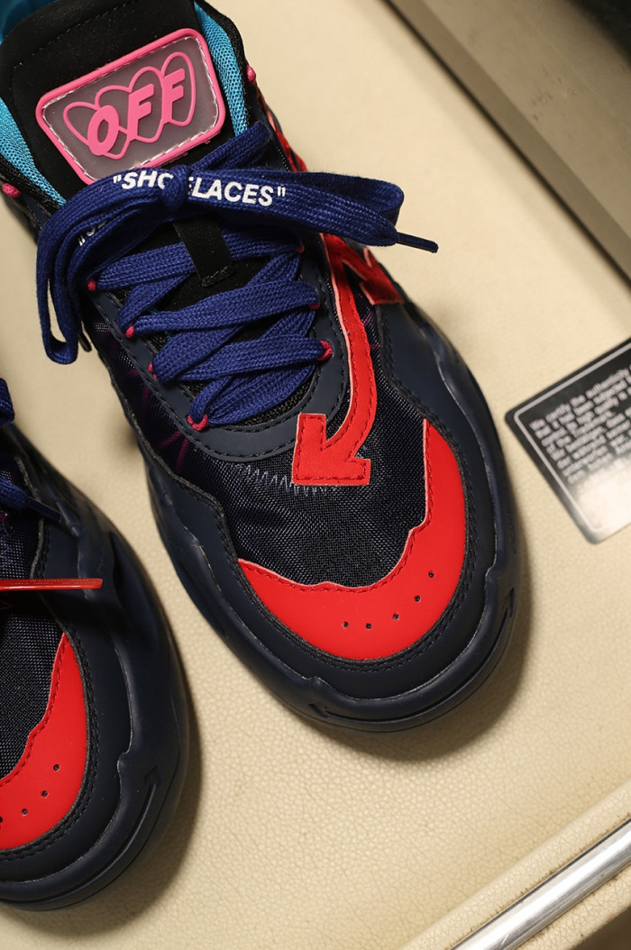 OFF-WHITE C/O ODSY-1000 SNEAKER