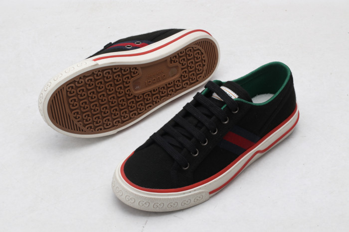 G*u*i low-top sneaker