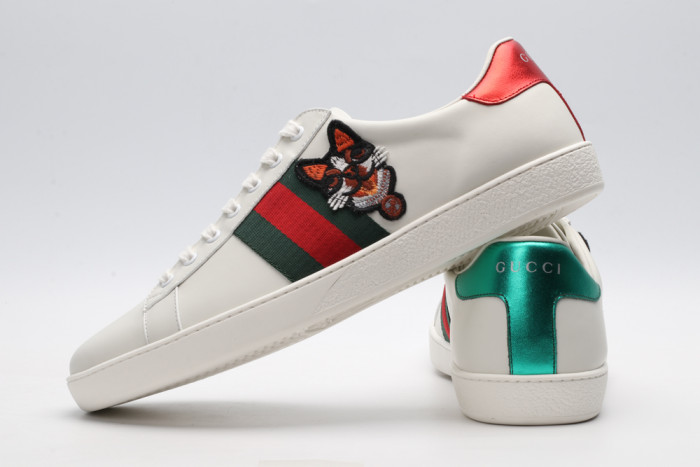 G*u*i low-top sneaker