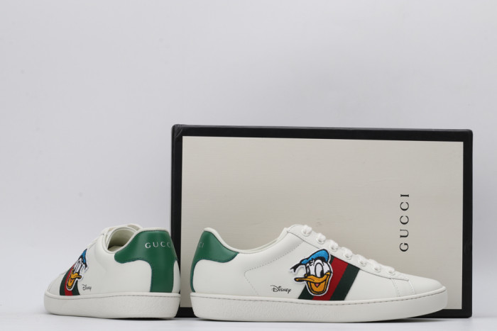 G*u*i low-top sneaker