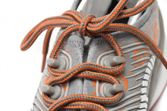 G*u*i run sneakers grey red