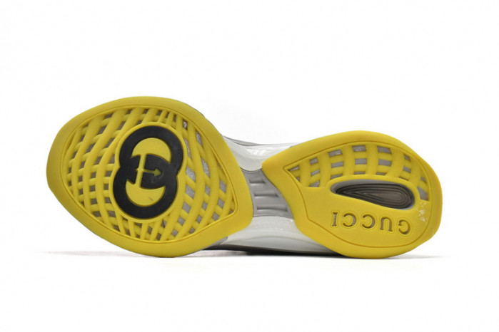 G*u*i run sneakers black yellow