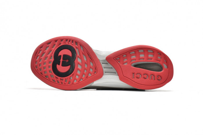 G*u*i run sneakers black red