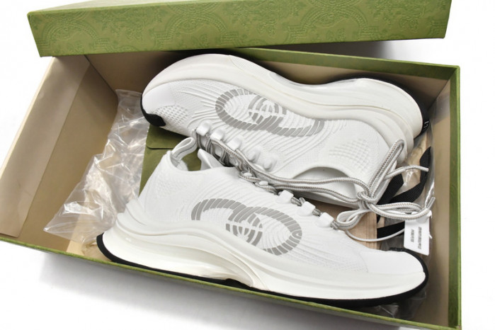 G*u*i run sneakers white