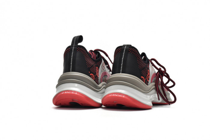 G*u*i run sneakers black red