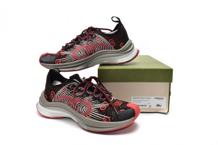 G*u*i run sneakers black red
