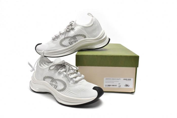 G*u*i run sneakers white