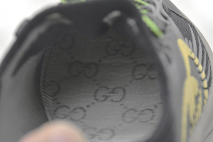 G*u*i run sneakers black yellow