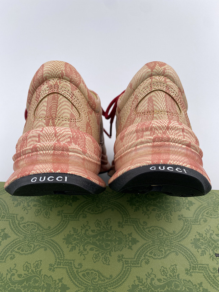 G*u*i1 run sneaker