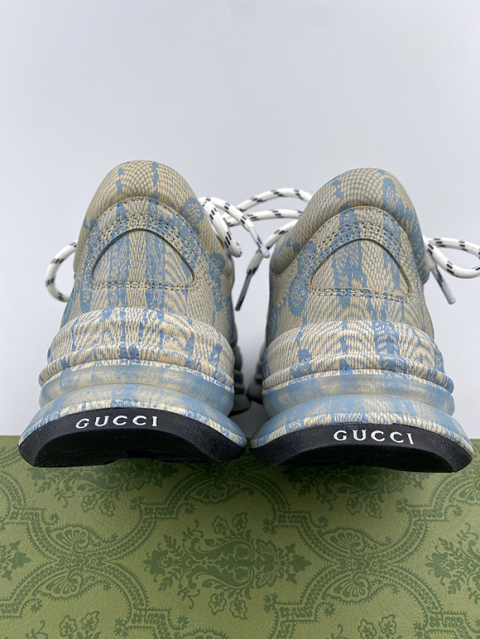 G*u*i1 run sneaker