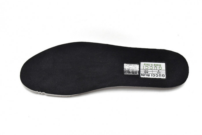 G*u*i run sneakers black red