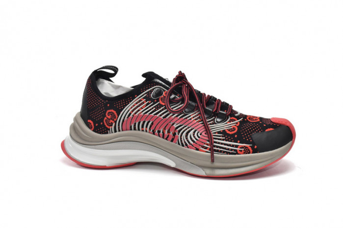 G*u*i run sneakers black red
