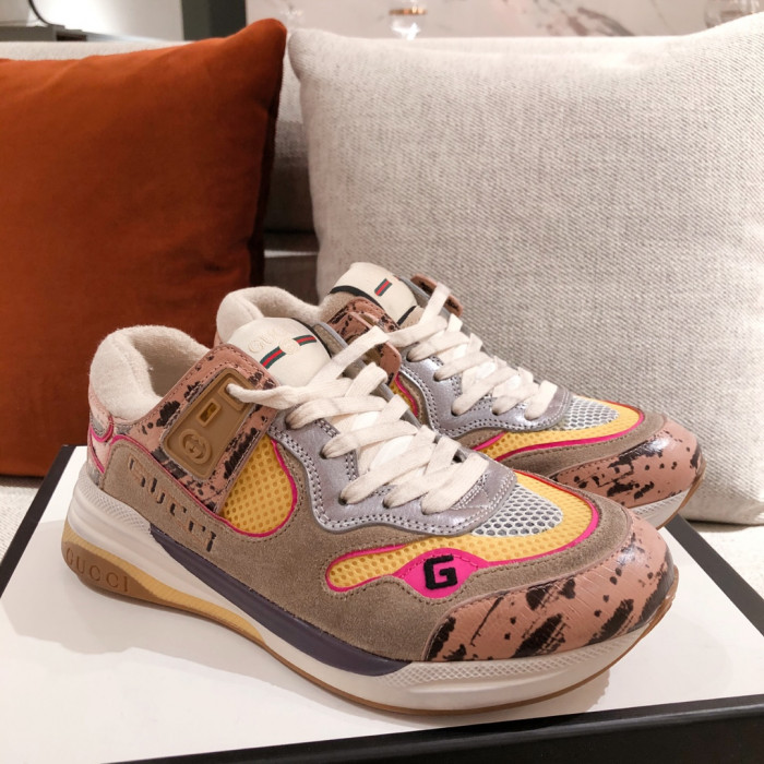 G*u*i mid sneaker