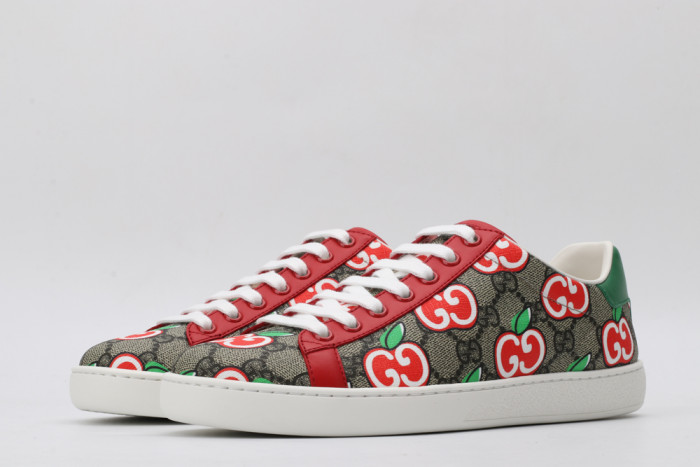 G*u*i low-top sneaker