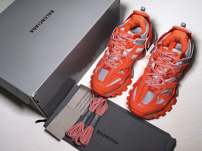 BLCG TRACK TRAINER 