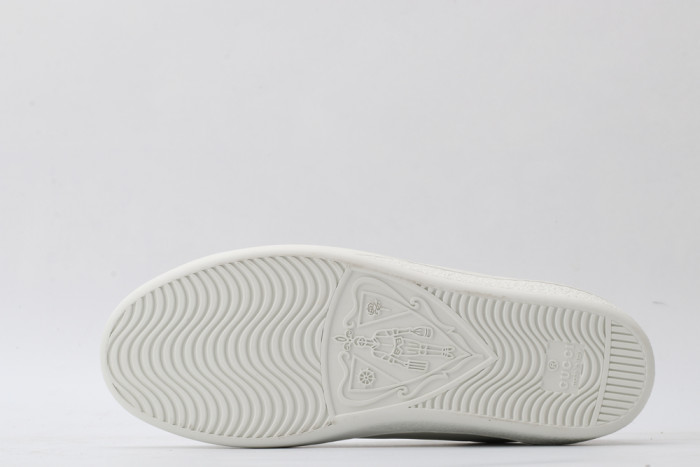 G*u*i low-top sneaker