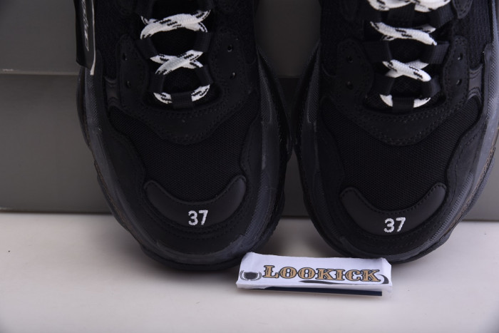 BLCG Wmns Triple S Trainer 