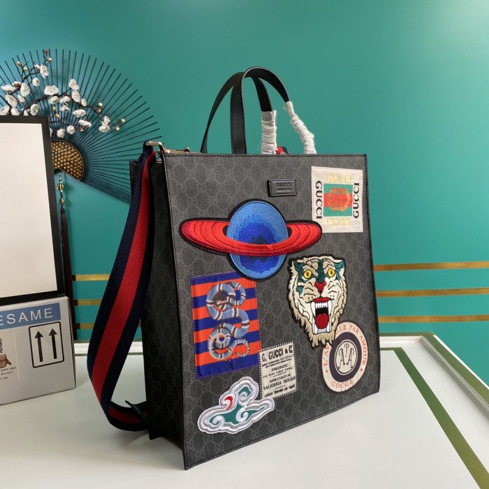 G*u*i bag 38 x 35.5 x 4 cm