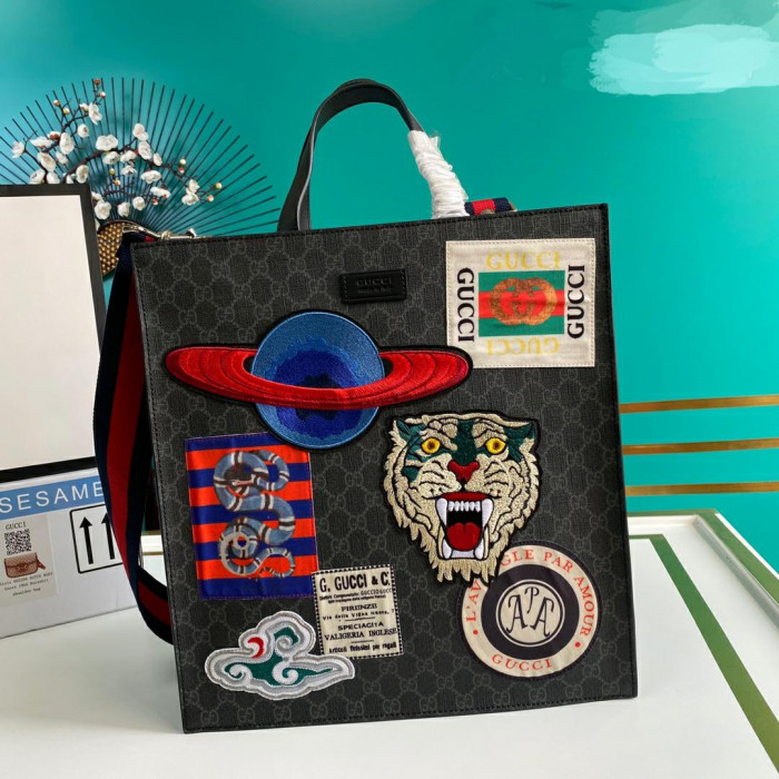 G*u*i bag 38 x 35.5 x 4 cm