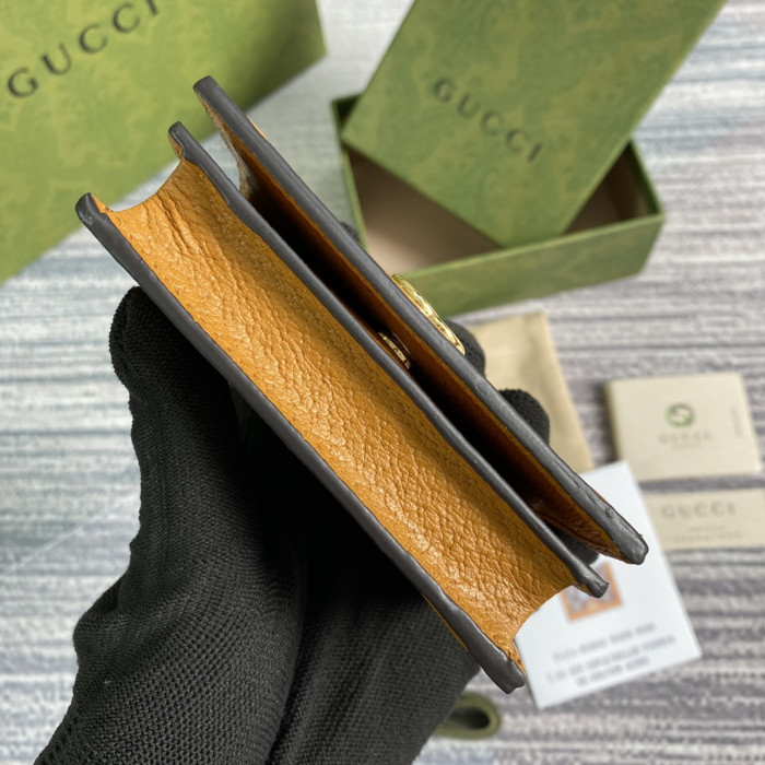 G*u*i wallet 11*8.5*3cm