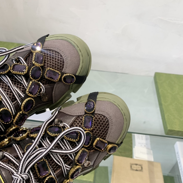 G*u*i sneaker