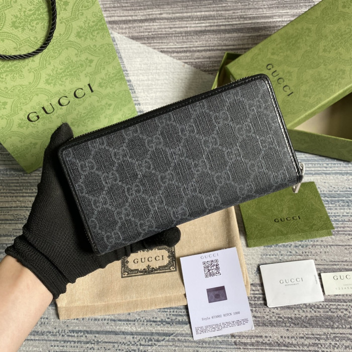 G*u*i wallet 19*10.5*2 cm