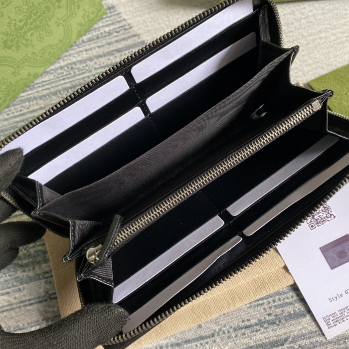G*u*i wallet 19*10.5*2 cm