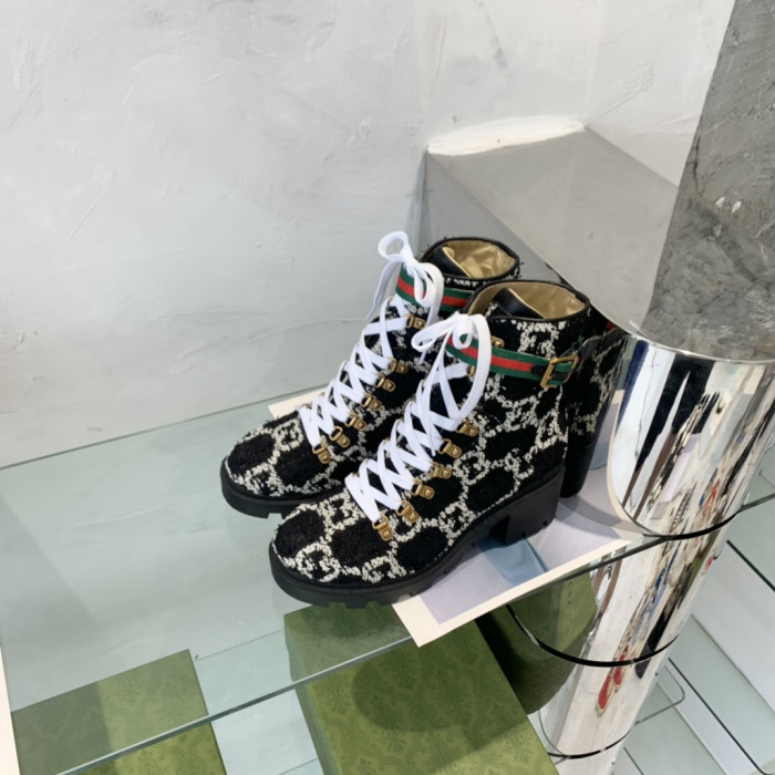G*u*i boots