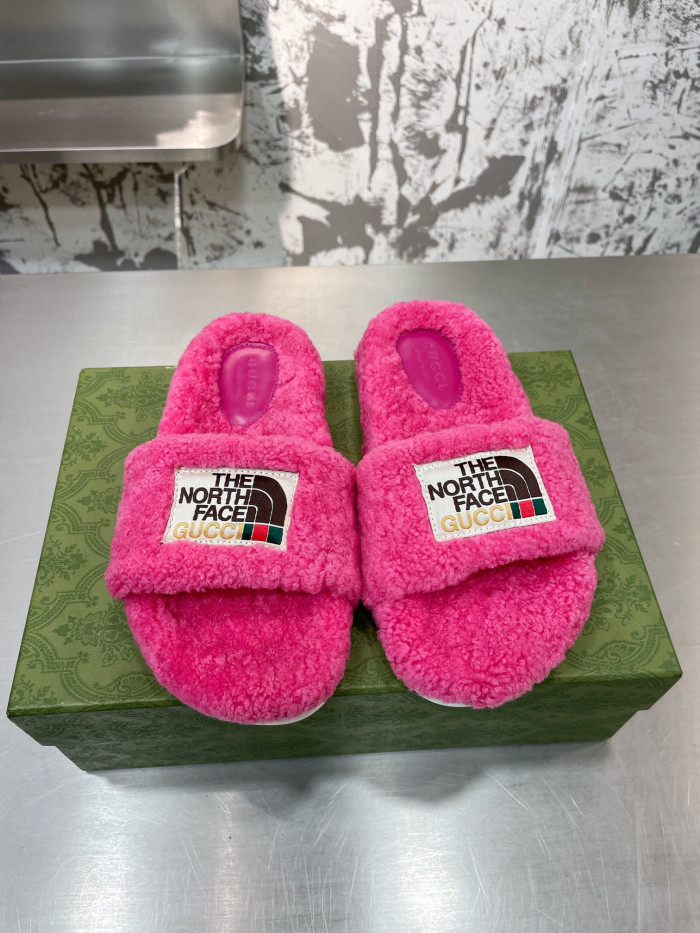 G*u*i slippers