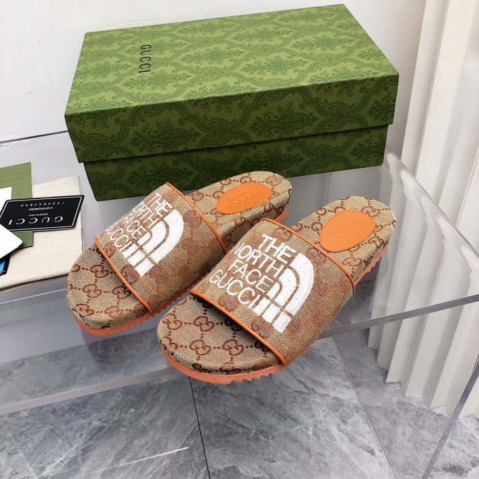 G*u*i slippers