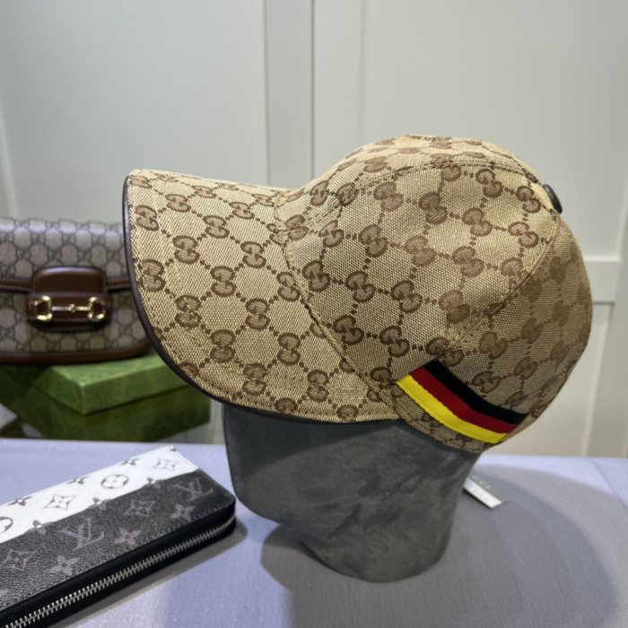 G*u*i baseball cap