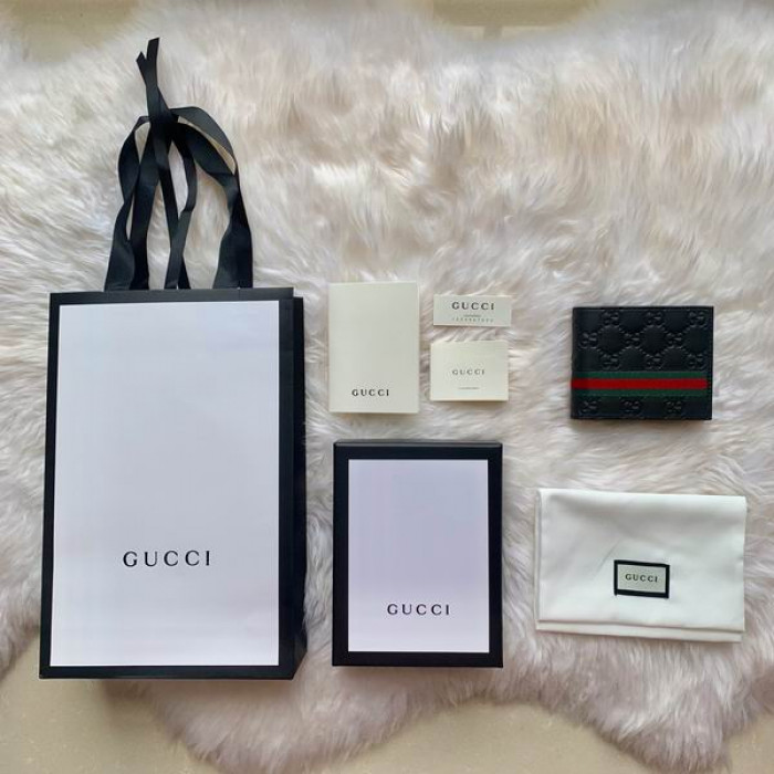 G*u*i wallet 365491 11*9